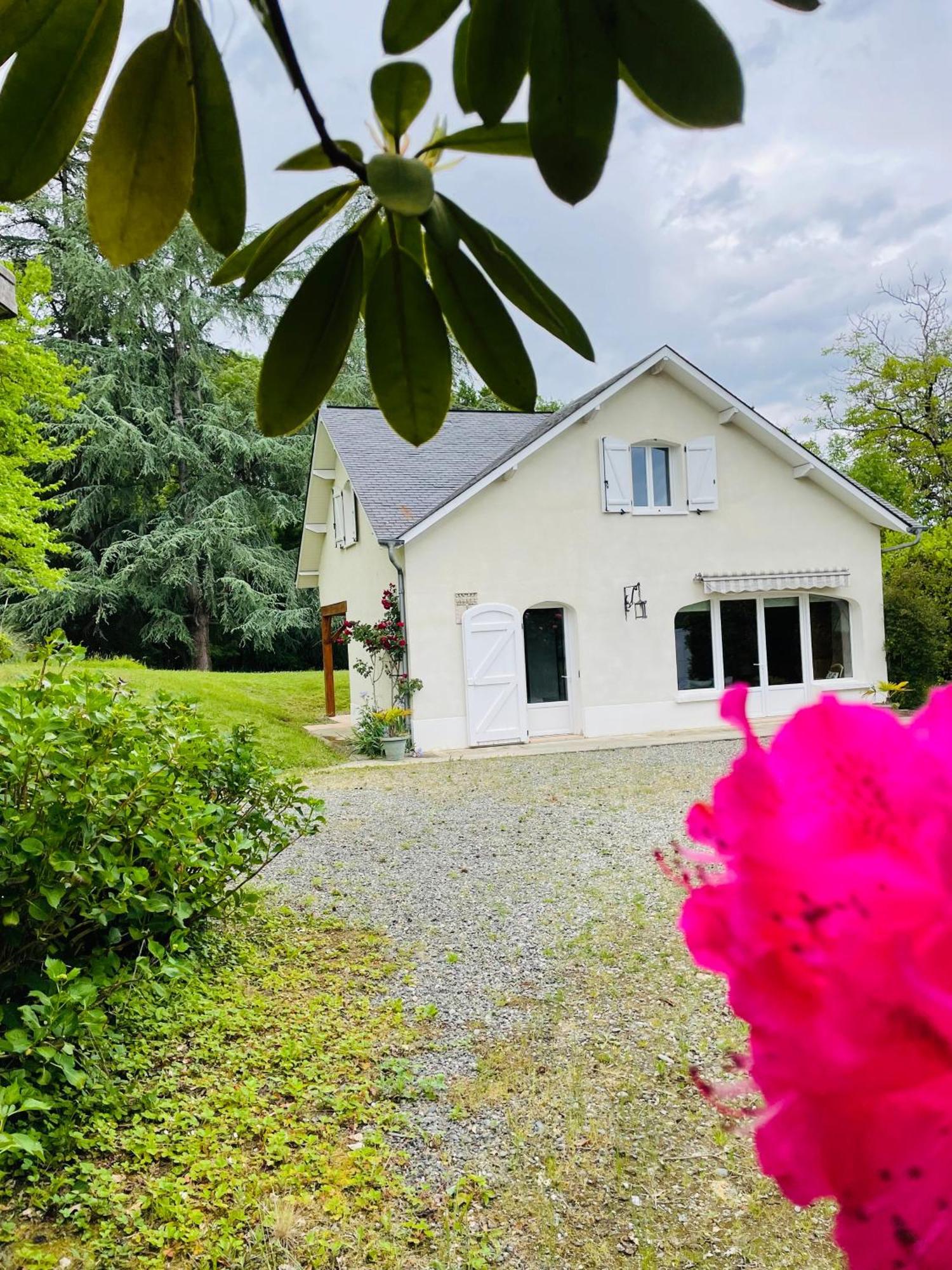L'Oree Des Roses, Hebergement De Vacances Avec Jardin Et Piscine Gan ภายนอก รูปภาพ